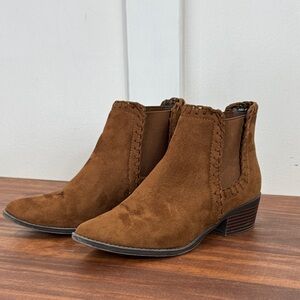 Soda Tan Faux Suede Western Ankle Booties Brown Size 7.5